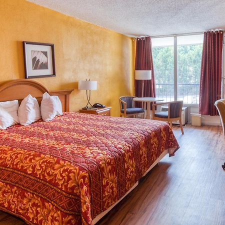 Budgetel Inn & Suites 포레스트파크 외부 사진