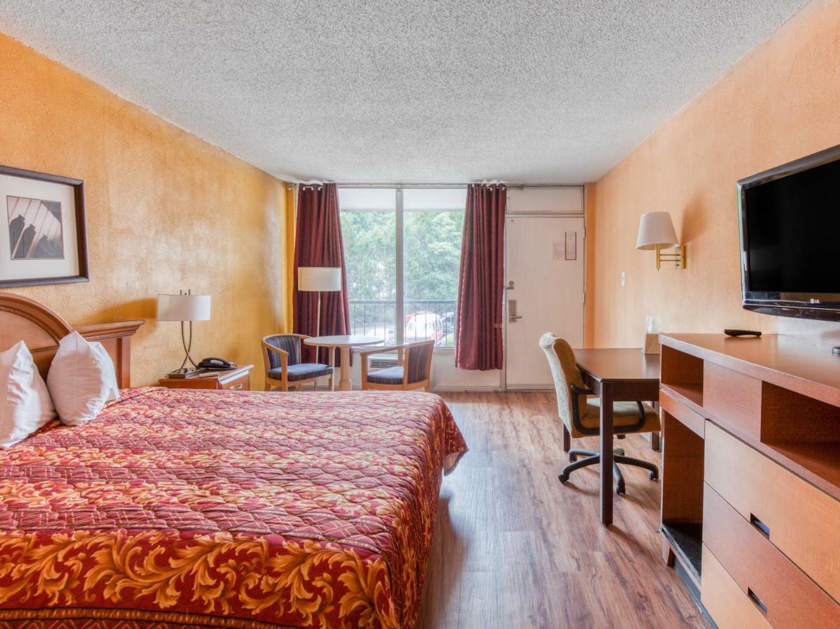Budgetel Inn & Suites 포레스트파크 외부 사진