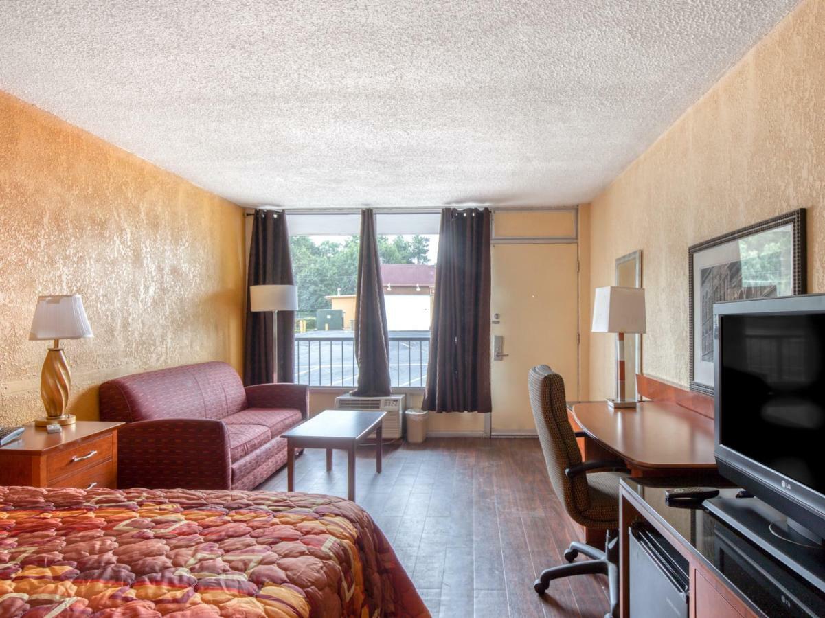 Budgetel Inn & Suites 포레스트파크 외부 사진