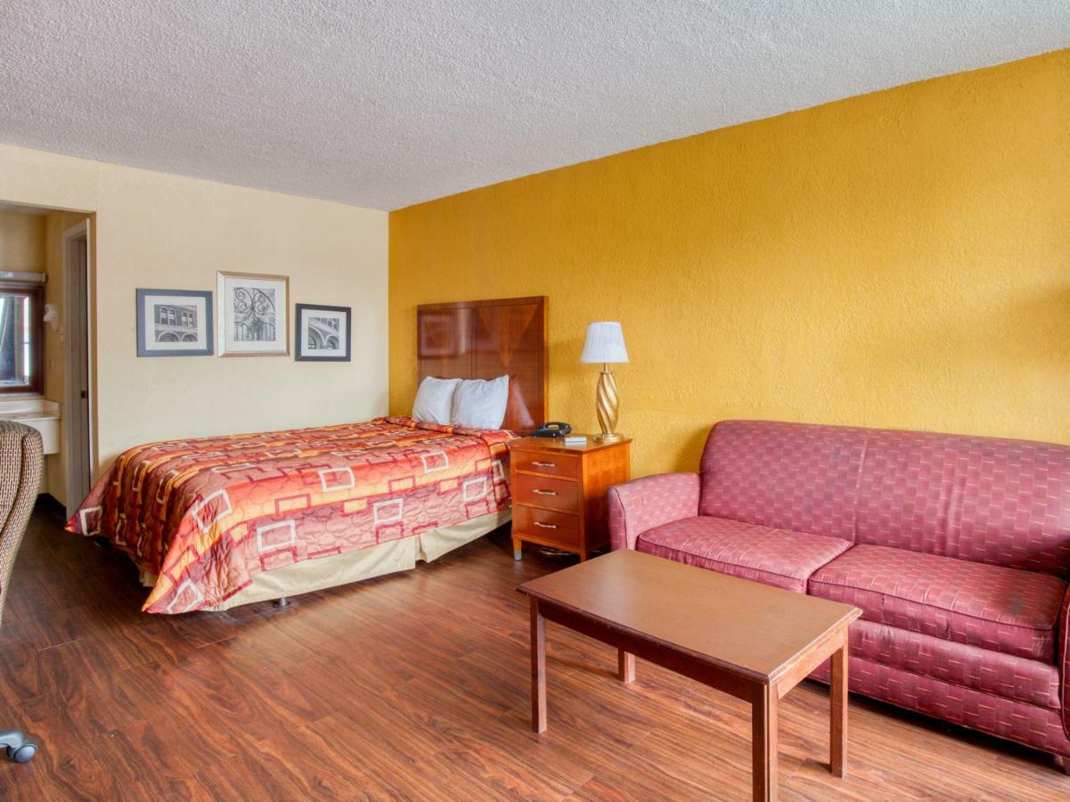 Budgetel Inn & Suites 포레스트파크 외부 사진